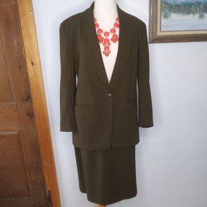 Jones New York petite two piece skirt suit career size 10 Dry clean only